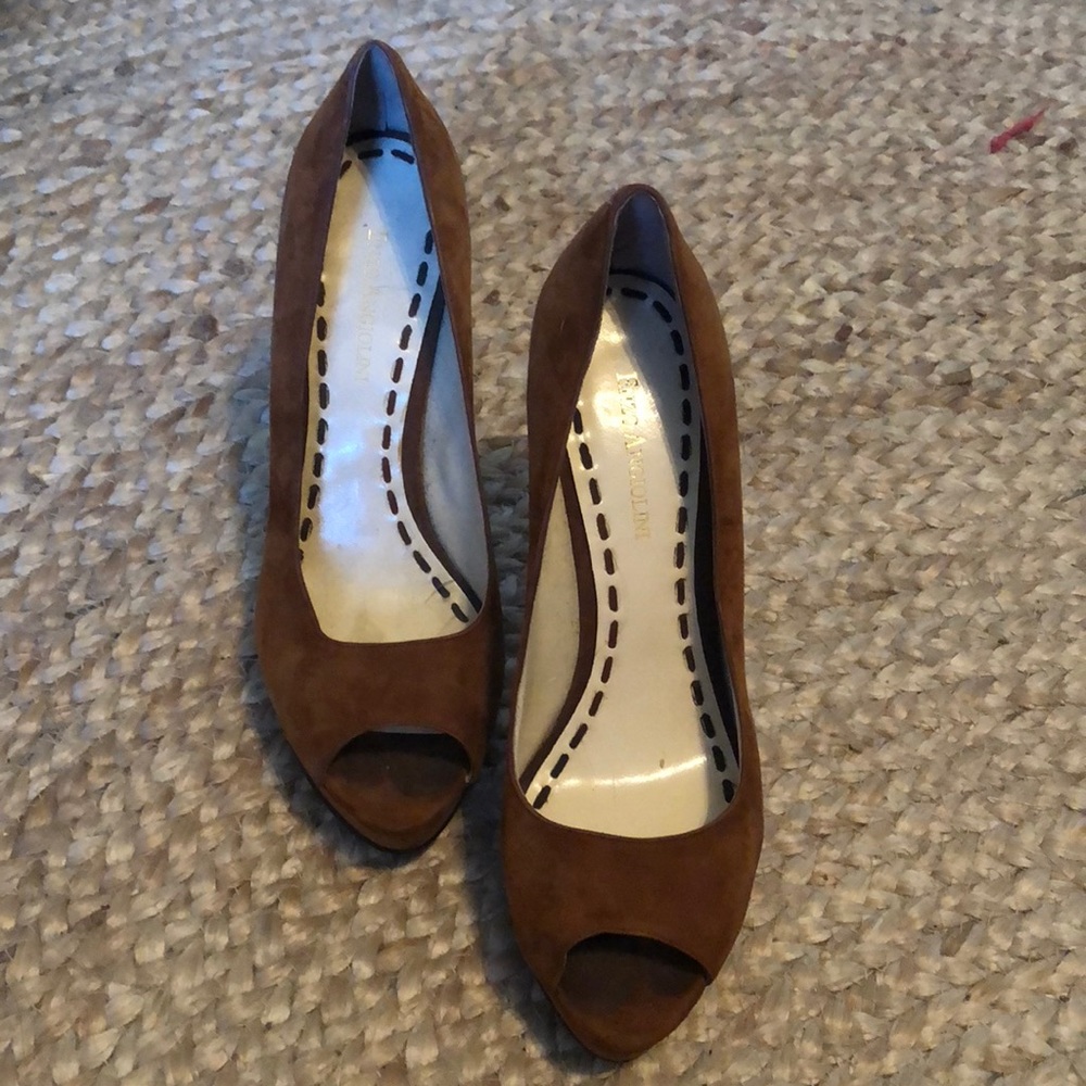 Suede peep-toe pumps